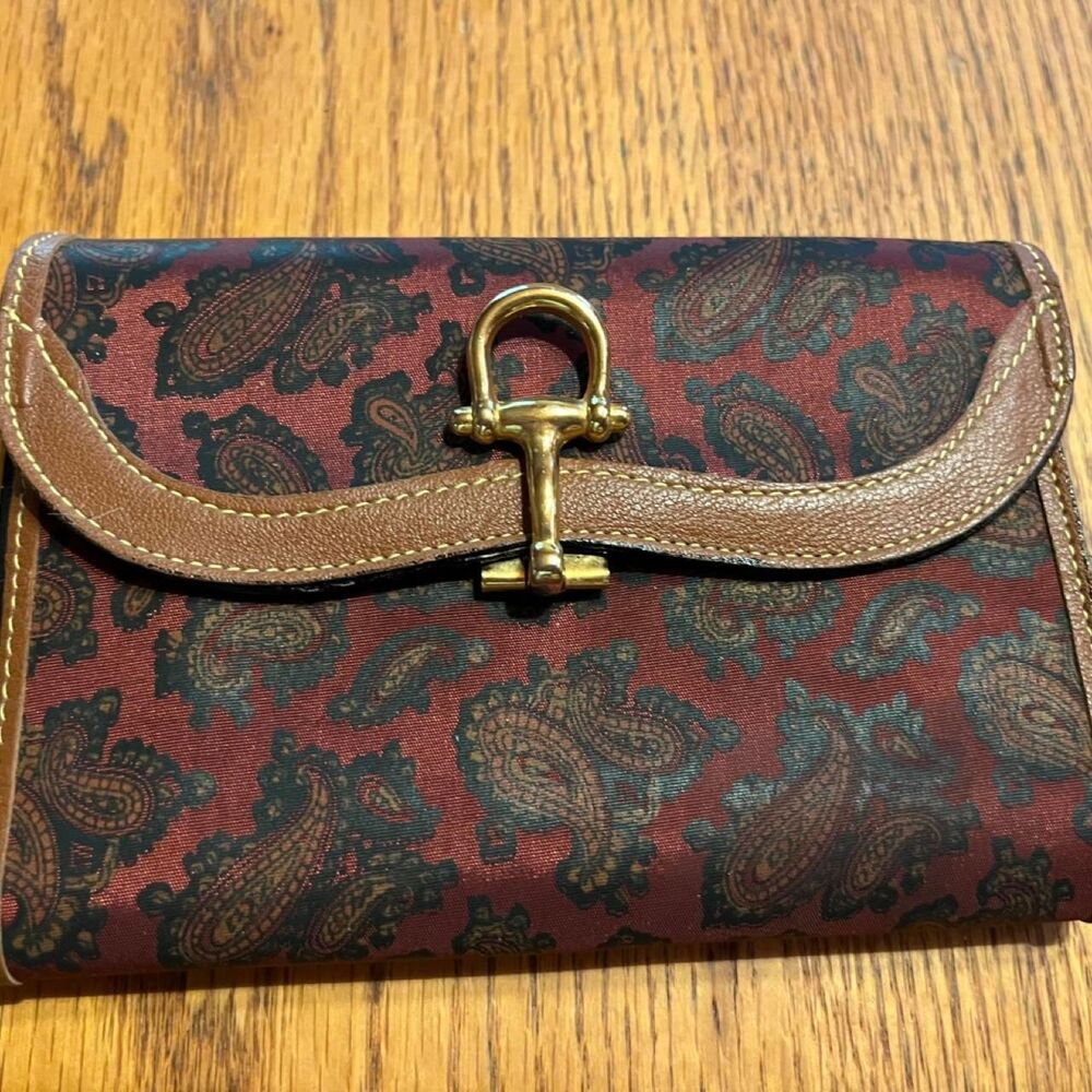 Vitti Peron Italy Women's Brown and Burgundy Wallet/Credit Card Holder